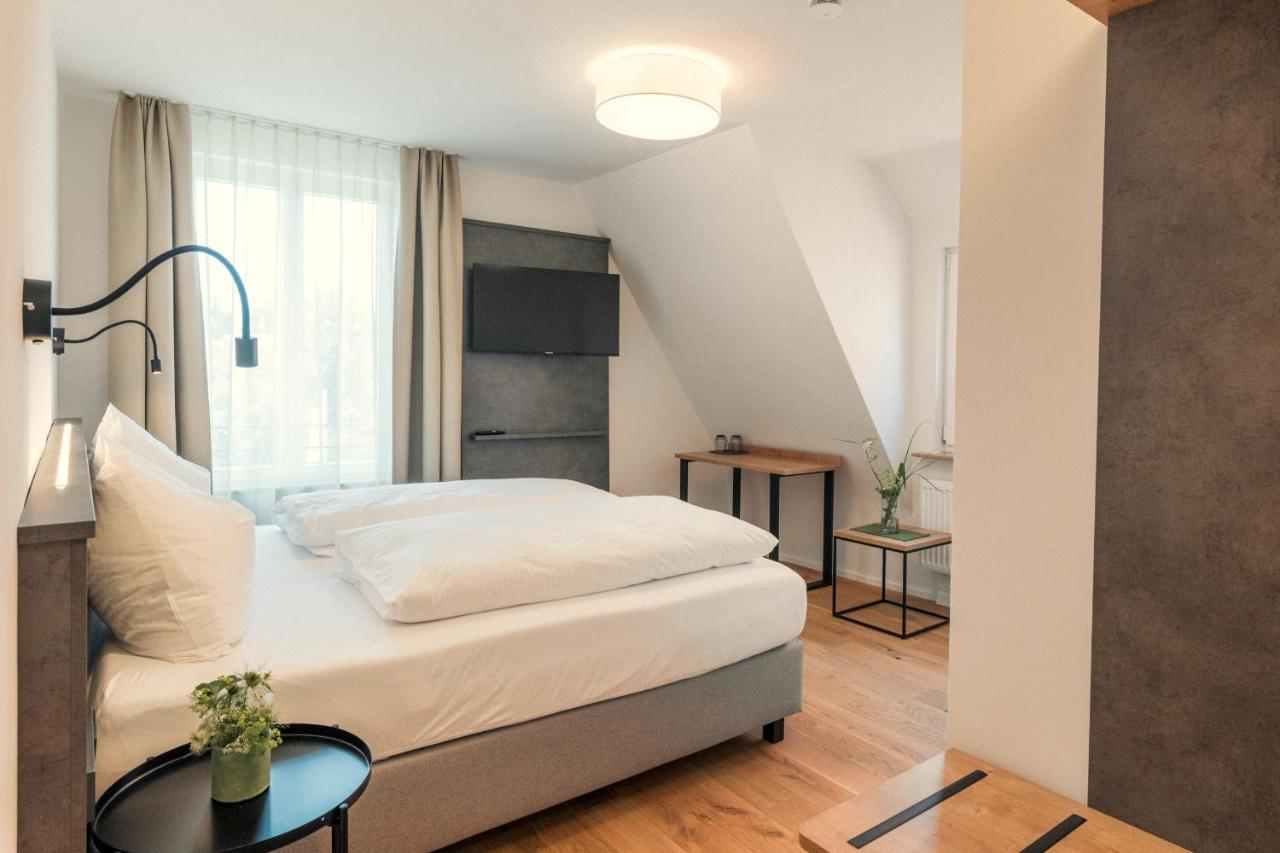 Das Hoelderlein - Altstadthotel Nuertingen Esterno foto