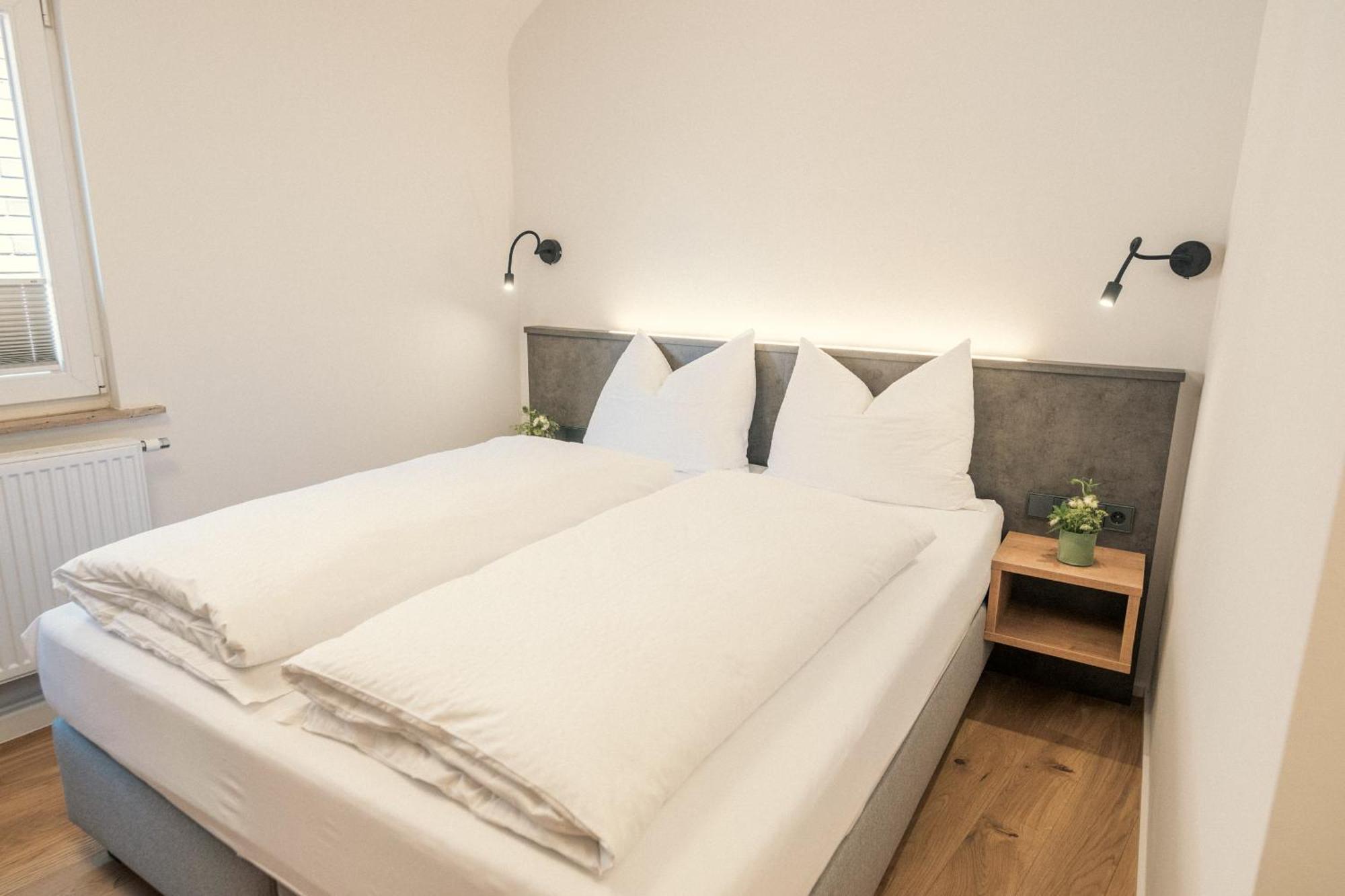 Das Hoelderlein - Altstadthotel Nuertingen Esterno foto