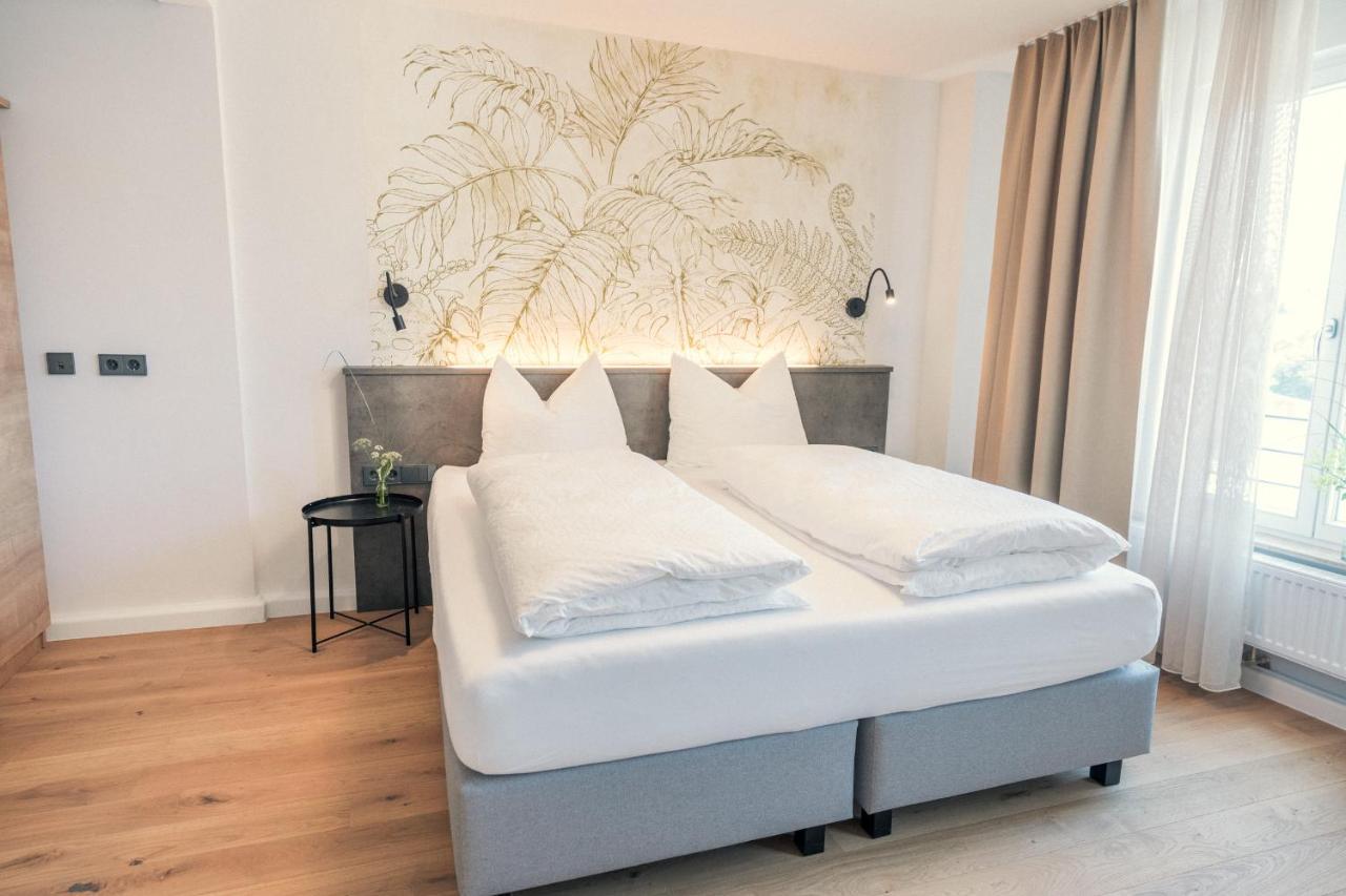 Das Hoelderlein - Altstadthotel Nuertingen Esterno foto