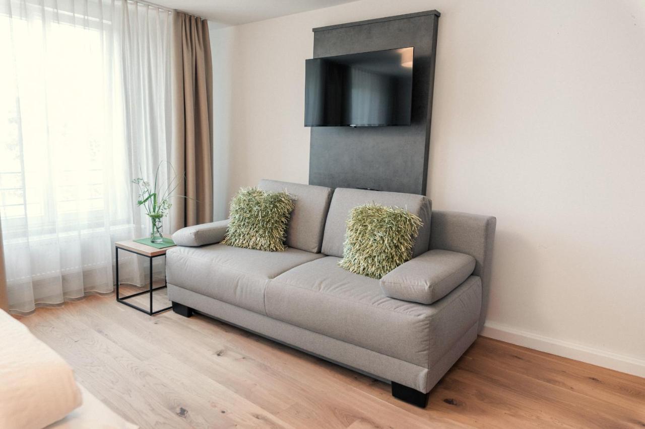 Das Hoelderlein - Altstadthotel Nuertingen Esterno foto