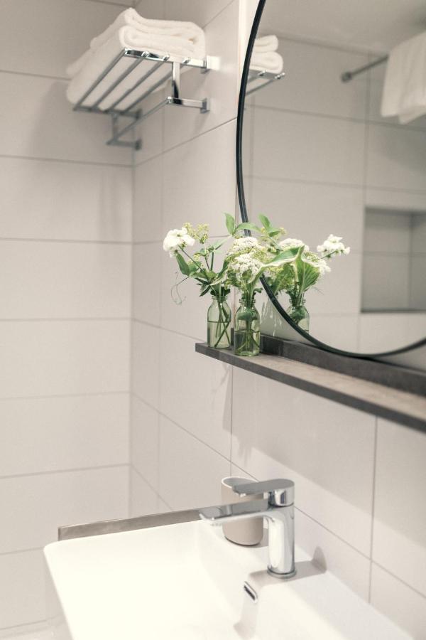 Das Hoelderlein - Altstadthotel Nuertingen Esterno foto