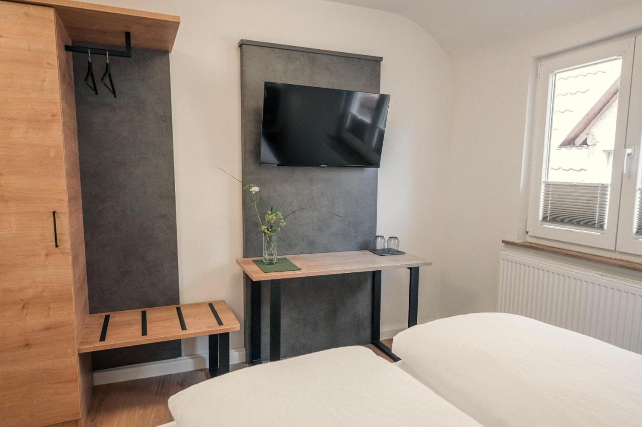 Das Hoelderlein - Altstadthotel Nuertingen Esterno foto