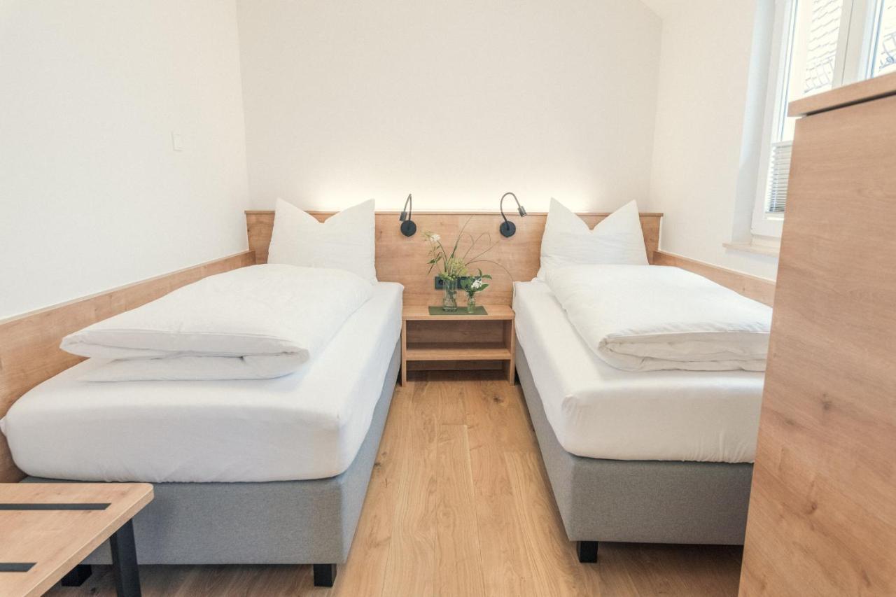 Das Hoelderlein - Altstadthotel Nuertingen Esterno foto