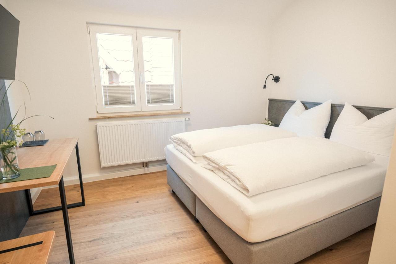 Das Hoelderlein - Altstadthotel Nuertingen Esterno foto